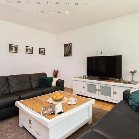 Seaview Lelewela By Renters גדינייה