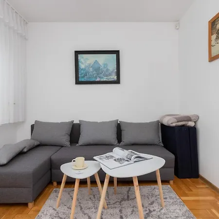 Seaview Lelewela By Renters * גדינייה